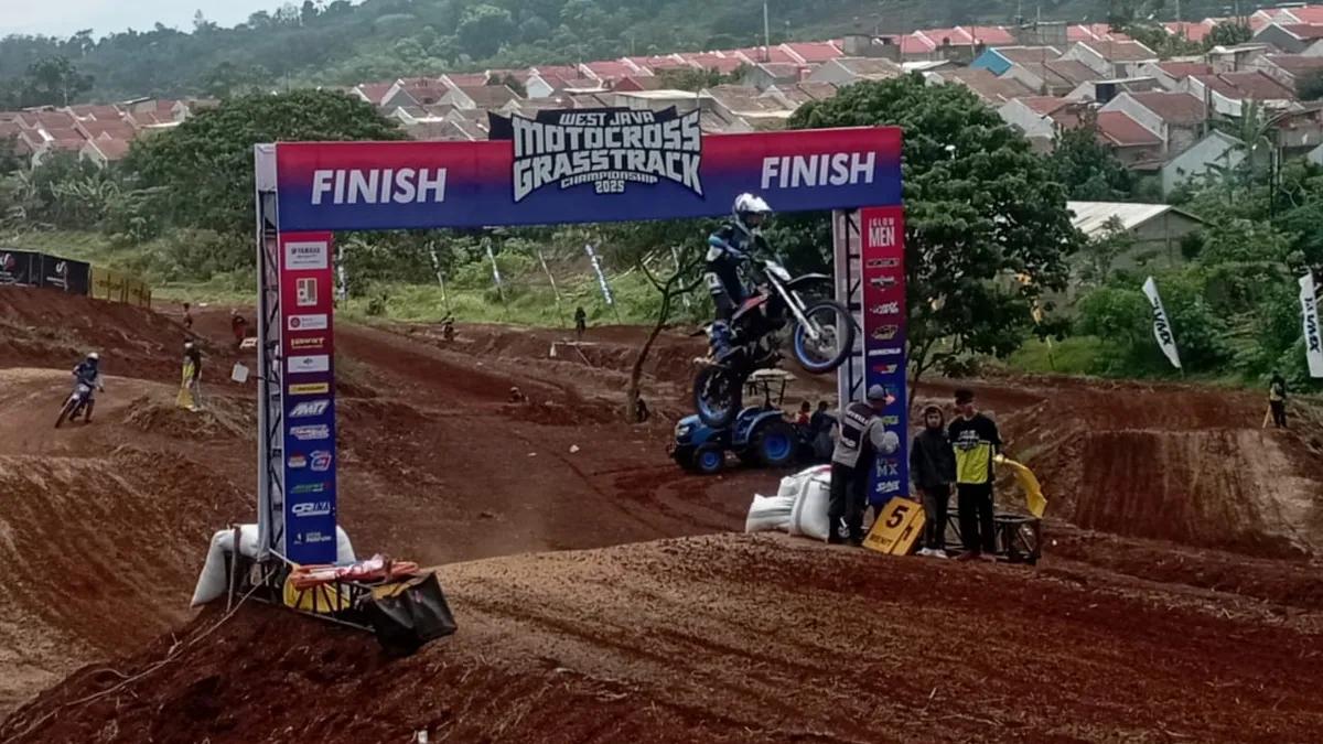 Dukung Kejurnas Motocross Jabar 2026 melalui Program TJSLP/PBL